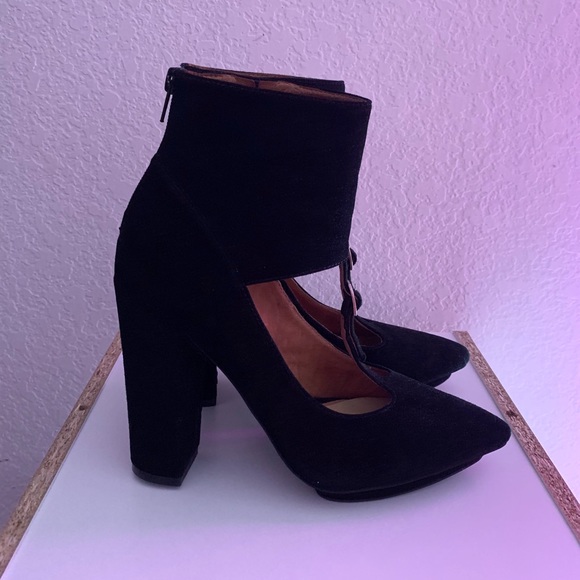 Jeffrey Campbell Black Suede Heels - Picture 2 of 4